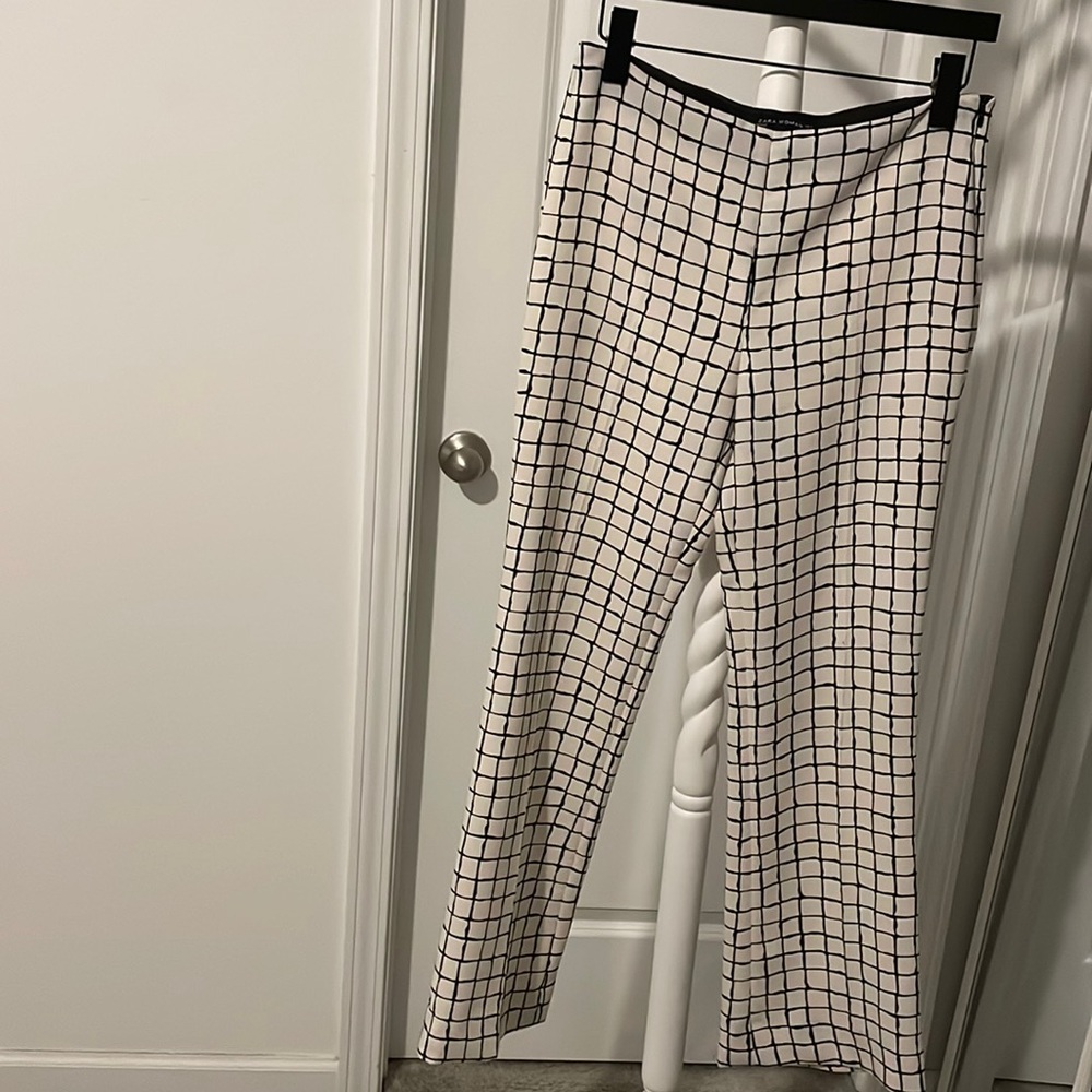 Brand:Zara,Size:S,Color:black &White, new no tag on